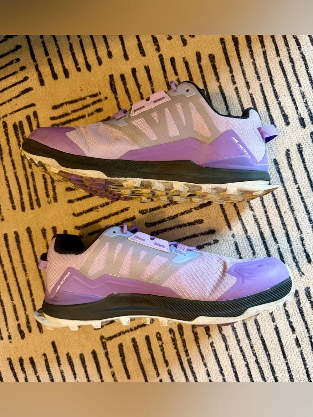ALTRA WOMEN'S LONE PEAK ALL-WTHR LOW 2 - Lavender and Purple